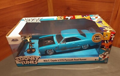 NEW JADA LOONEY TUNES *WILE COYOTE* & 1970 PLYMOUTH ROAD RUNNER