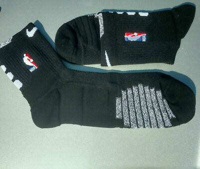 Nike NBA Authentics ELITE Grip Mid Quarter Ankle Basketball