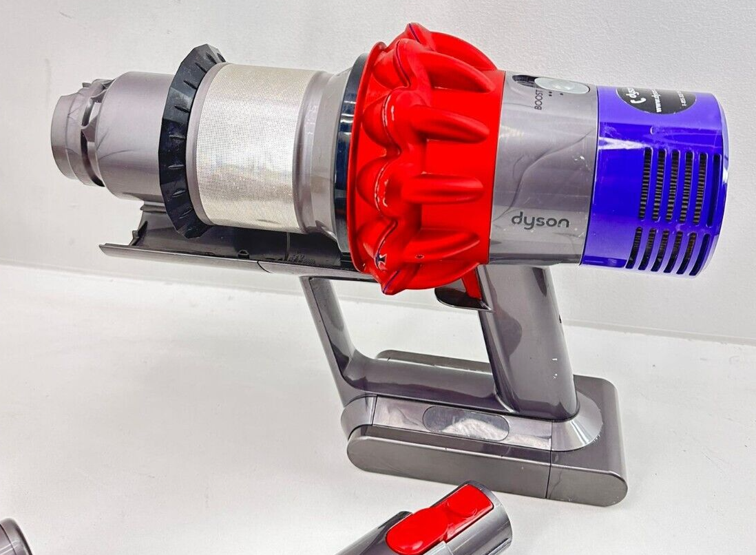 Dyson V10 Motorhead Cordless Vacuum Cleaner Red 0090 eBay