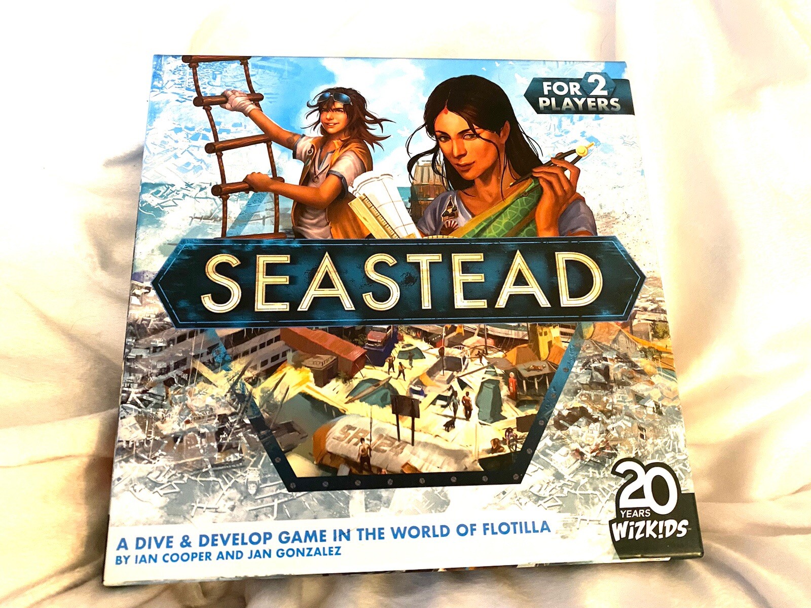 For 2 Players Ages 14+ Wizkids