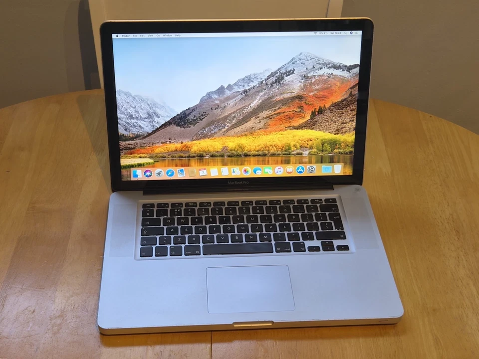 Apple MacBook Pro 15" 2011 · i7 · 8GB · 120GB, photo 1 of 5