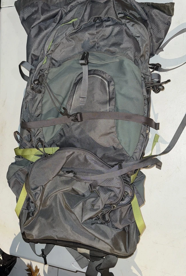 Osprey Atmos AG 65 Hiking Backpack - 65L - Gray - Used -  - Image 4 of 4