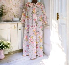 VTG Smart Time House Coat Dress Size 42 Pink Ruffle Floral Pockets Snap Up Union