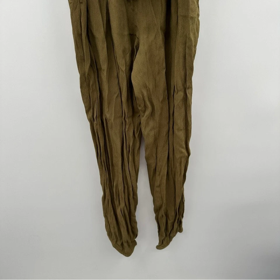 Mono utilitario Anthropologie Leifsdottir Sani sin mangas verde envolvente Foto 4 de 4