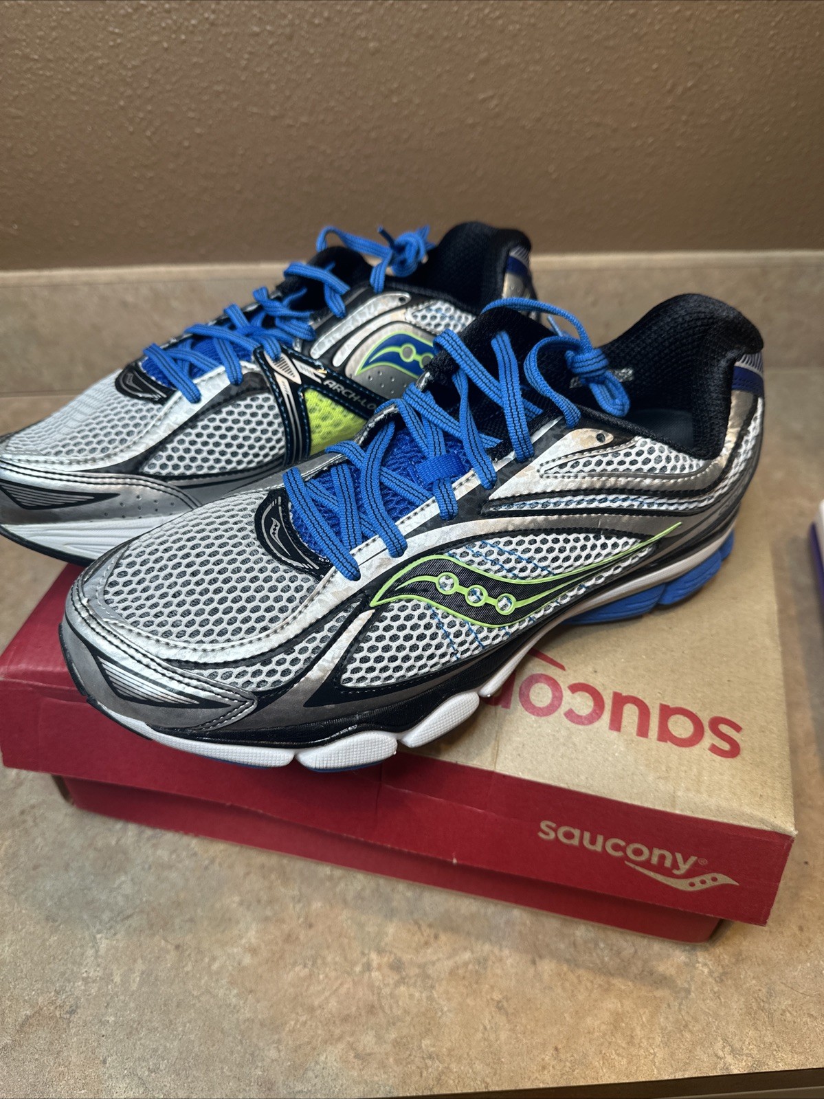 SAOLA Saucony Progrid Omni 11 bianco blu ctn nuovo con scatola uomo taglia 10