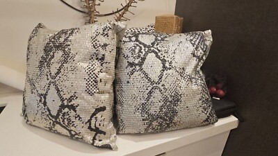 Global Views Sofa Pillow Snake Skin look Silver/Black