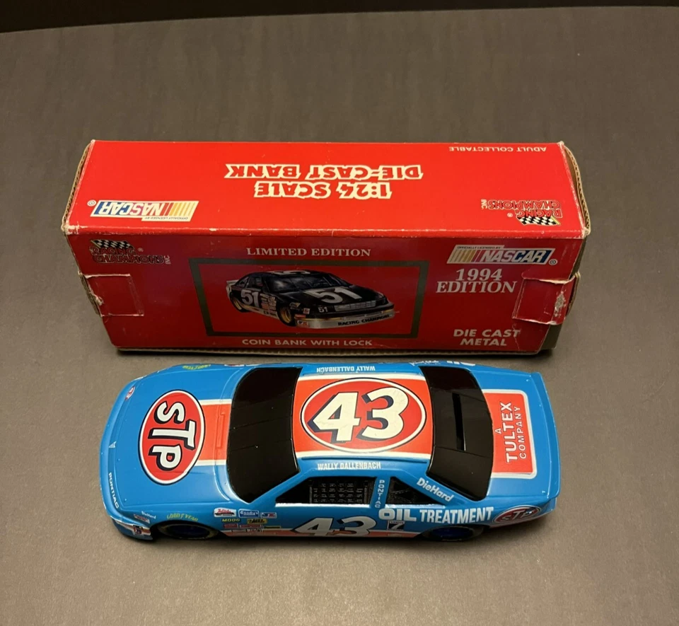 Pontiac Bank 1994 Racing Champions NASCAR Wally Dallenbach STP #43 1:24 #/5000 Foto 2 de 4