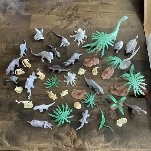 Marx Vintage Prehistoric Playset, Dinosaurs, Cavemen Trees - 39 total figures