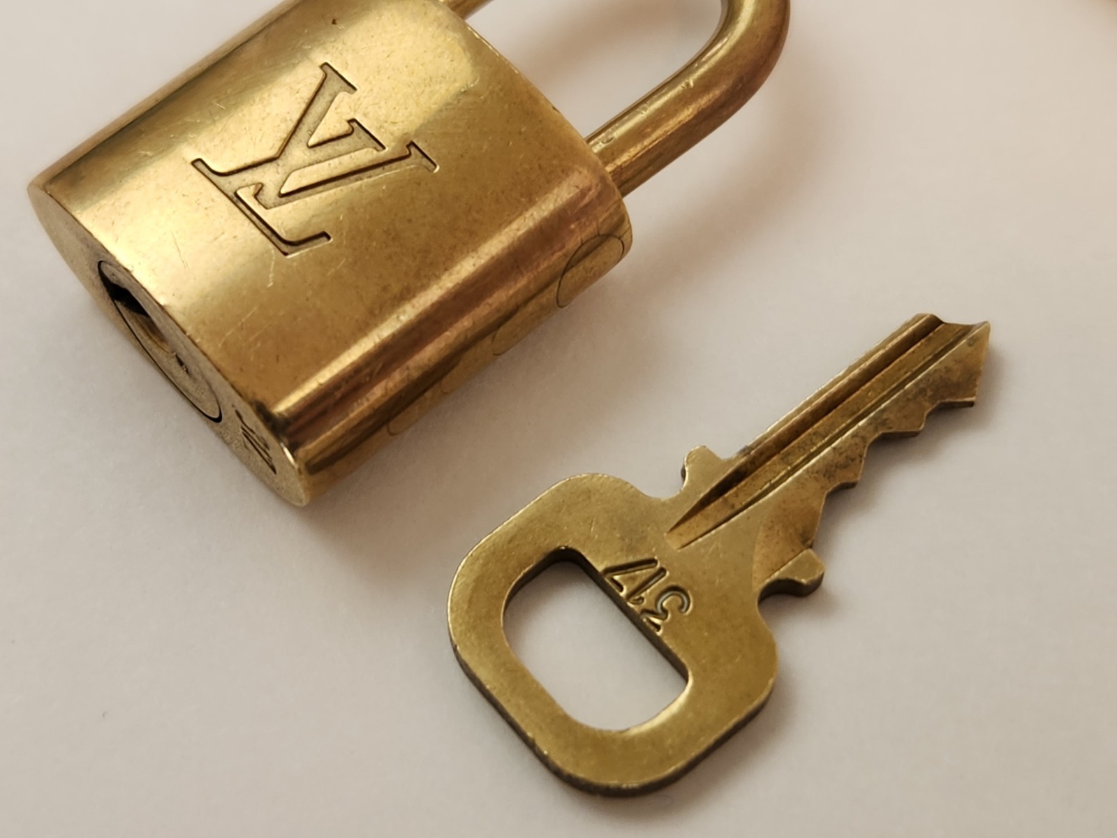 Authentic Louis Vuitton PadLock Solid Lock Key Br… - image 5