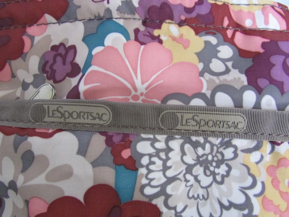LeSportsac XLARGE Floral Tote multicolor purple Travel overnighter shop Bag-NWOT - Image 4 of 4