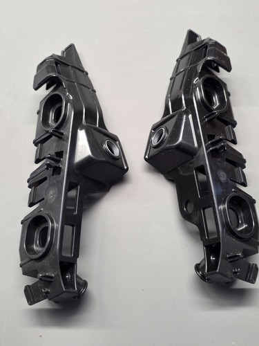 VW Passat 3G B8 Halter Stoßstange vorne rechts / links 3G0807050 / 3G0807049