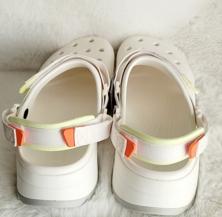 【Crocs】 正規品★ Classic Hiker Clog White ★人気 NWT CROCS CLASSIC HIKER CLOG (Men's Size 11 ) White