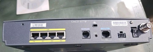 Cisco Systems 850 800 Series Router & Security Device Manager 4 Port + CD-ROM - Picture 4 of 7