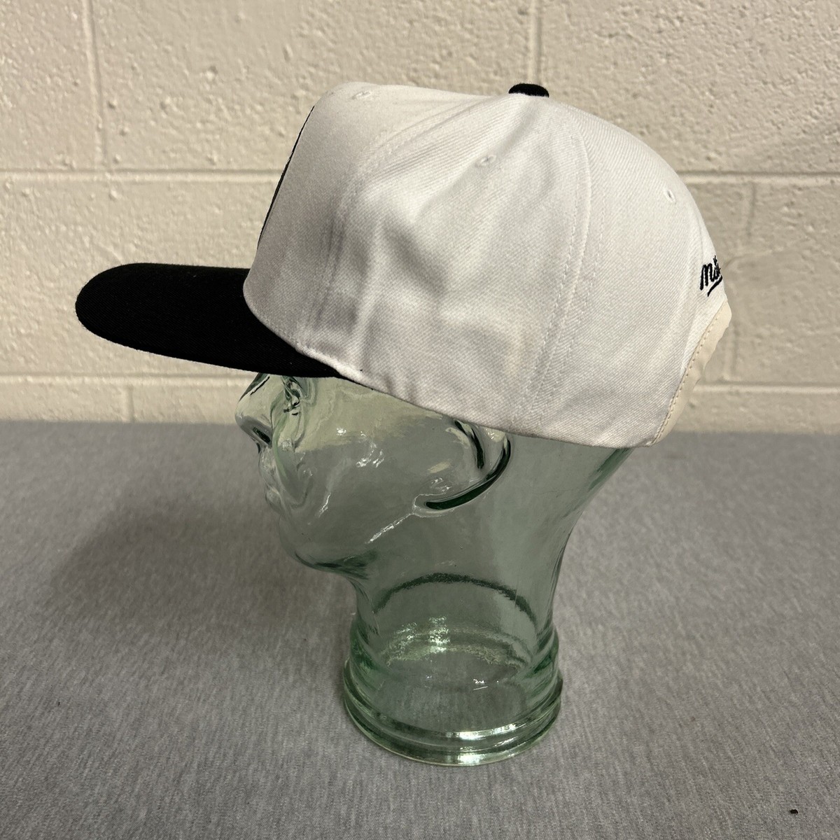 Brooklyn Nets Snapback Mitchell & Ness Hat View 2