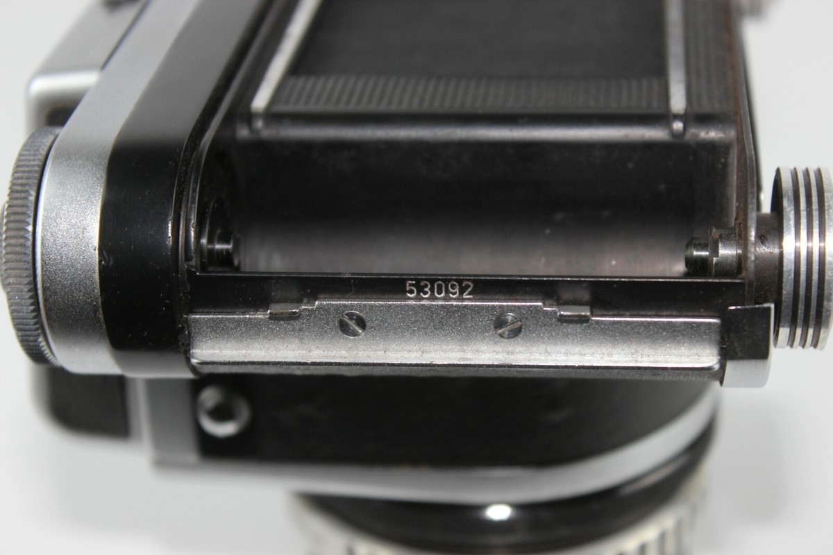 Camera PENTACON Six TL Lens Carl Zeiss Jena Biometar 2.8/80 Camera PENTACON Six TL Lens Carl Zeiss Jena Biometar 2.8/80