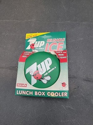 Vtg NEW ~ 7up The Un-cola Ice Pack by Munchkin Green Bottle Cap -circa 1996