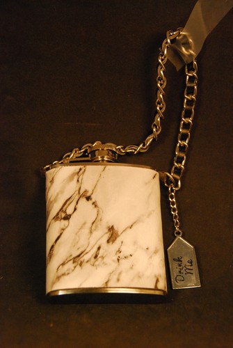 Liquor Flax White and Black