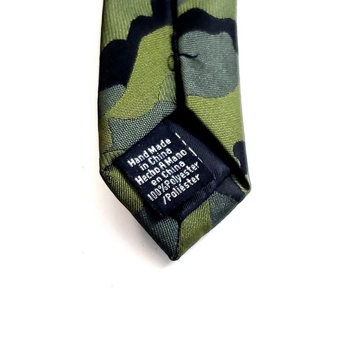 Dockers Polyester Boys Camouflage Green Tie - Picture 4 of 6