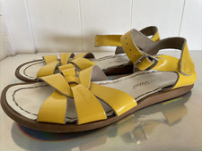 Salt Water Sandals Size 5 Big Kid US Women's 7