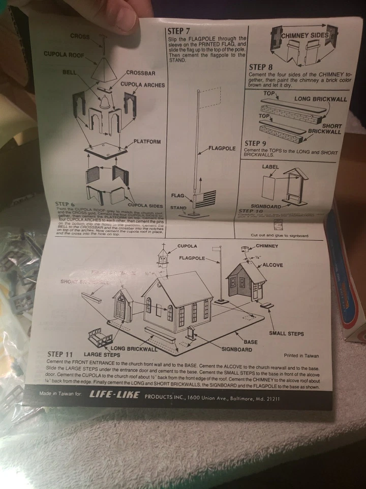 Life-Like Town Church Kit - Model Train Building - HO Scale - #1350 - For Parts - Image 4 of 4
