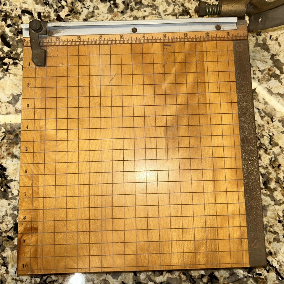 Vintage Ingento NO. 3 Paper Cutter Wood w/ Cast Iron Handle *Great Condition* - Image 2 of 4