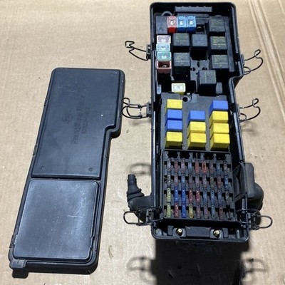 SsangYong Chairman 97-04 Sedan Fuse Box Assembly 368011-1 82330-11000 M104 3.2
