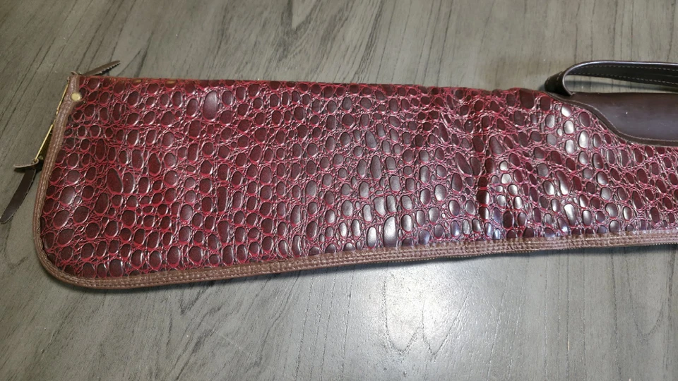 Estuche para rifle/escopeta Boyt DE COLECCIÓN 48" cuero, suave estampado de guepardo en el interior RARO Foto 2 de 4