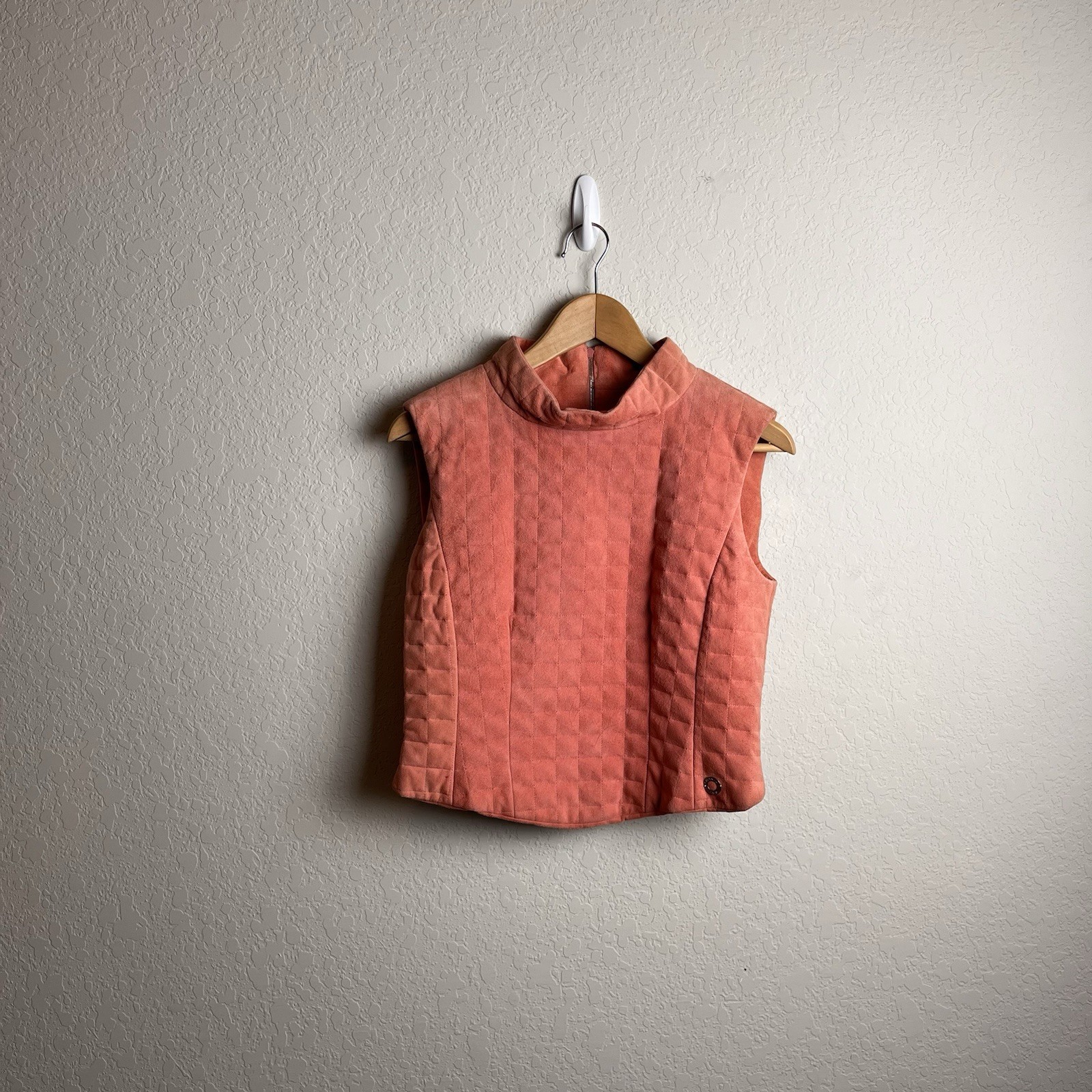 Chanel 1999 Fall Vintage Salmon Pink Quilted Suede Top Vest Goat Skin 40 Rare image 4