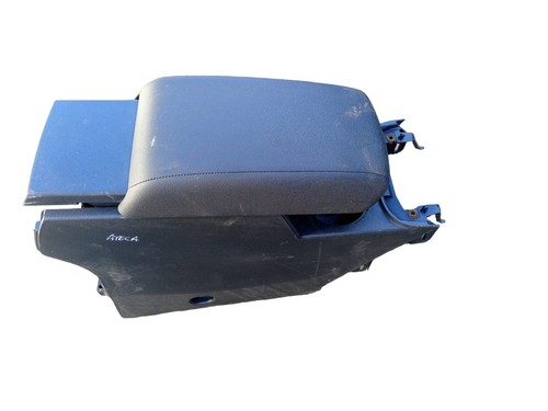 REPOSABRAZOS CONSOLA CENTRAL SEAT ATECA 575864207J MK1 2021 - 2024 - Imagen 9 de 10