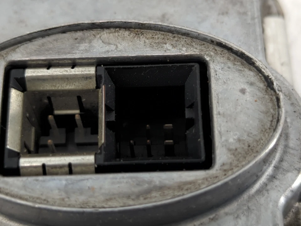 Faro de lastre para BMW 328i 2012-2016 FXU92 Foto 3 de 4