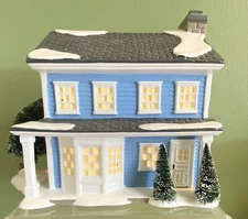 Dept 56 Snow Village National Lampoon’s “The Chester House” 6009758