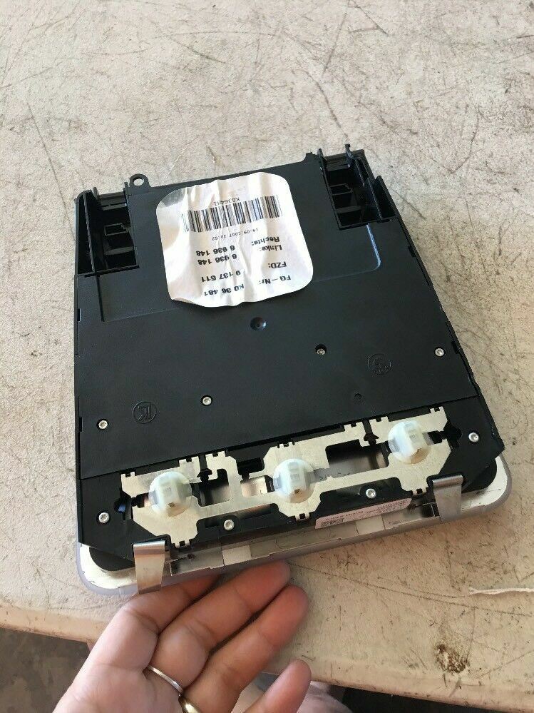2008 BMW E90 E91 328xI FRONT OVERHEAD CONSOLE DOME MAP LIGHT