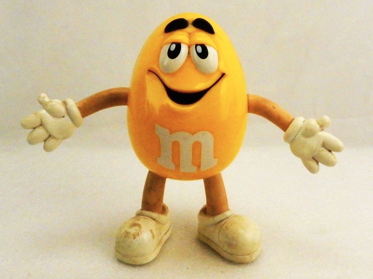 Yellow Peanut M&M Character Figurine, 6