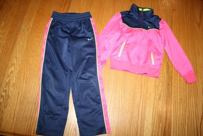 nike girl jogging suits