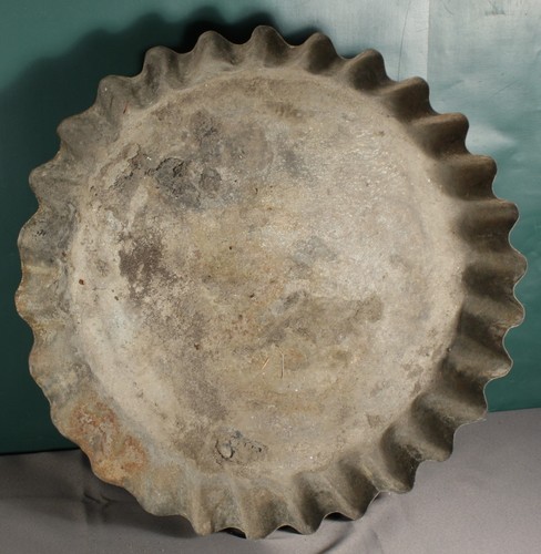Livestock Feed Pan - 16” Ruffled Bottle Cap - Rusty Galvanized Steel (c)