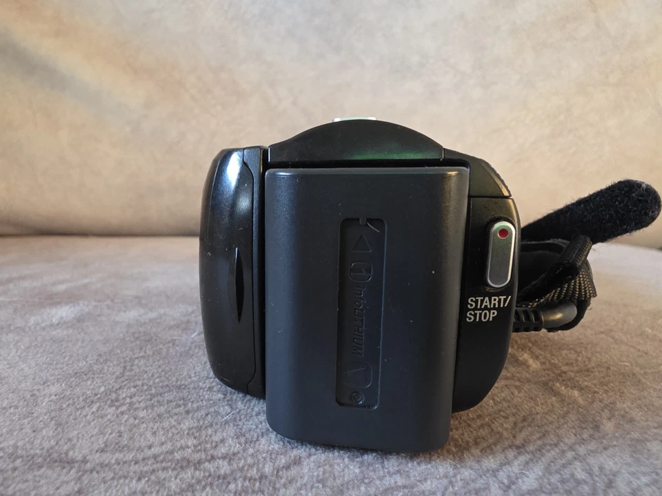 SONY HANDYCAM HDR-PJ220E PROJECTOR CAMCORDER BOXED HD HIGH DEFINITION VIDEO CAM - Image 4 of 4