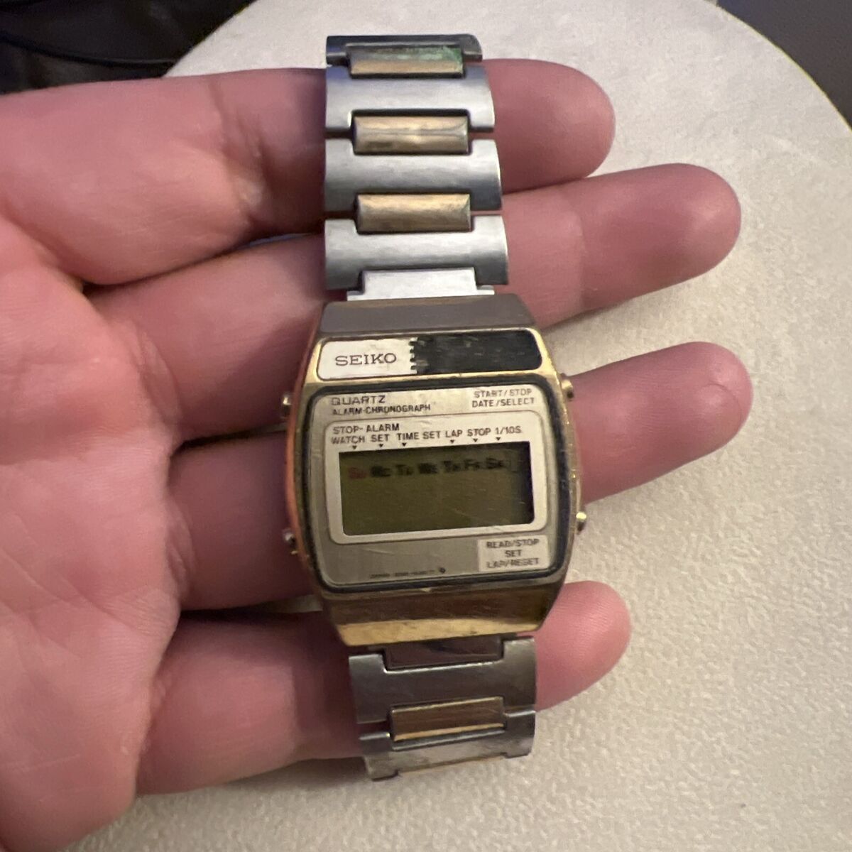SEIKO A159-4000 VINTAGE LCD DIGITAL WATCH - SPARES REPAIRS SEIKO A159-4000 VINTAGE LCD DIGITAL WATCH - SPARES REPAIRS