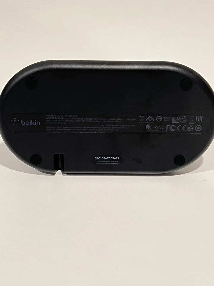 Reloj Belkin Boost Up 3 en 1 Base de Carga Inalámbrica iPhone/Apple - Negro USADO Foto 3 de 3