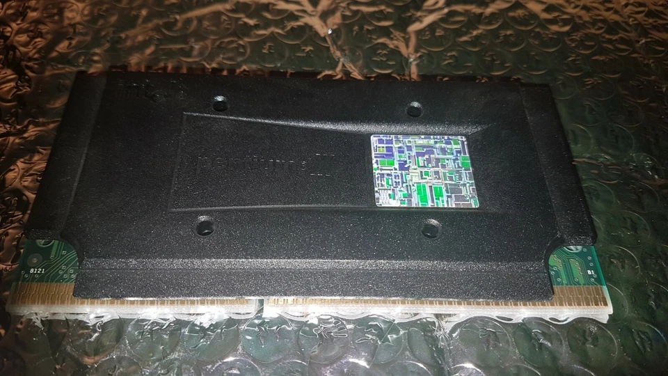 Intel Pentium III 600EB 256/134/1.65V/Slot 1 SECC2 Microprocessor (bulk/unboxed) - Image 3 of 4