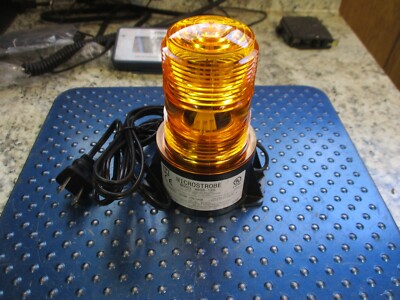 NEW TOMAR AMBER  MICROSTROBE LIGHT W/CORD 480S-120