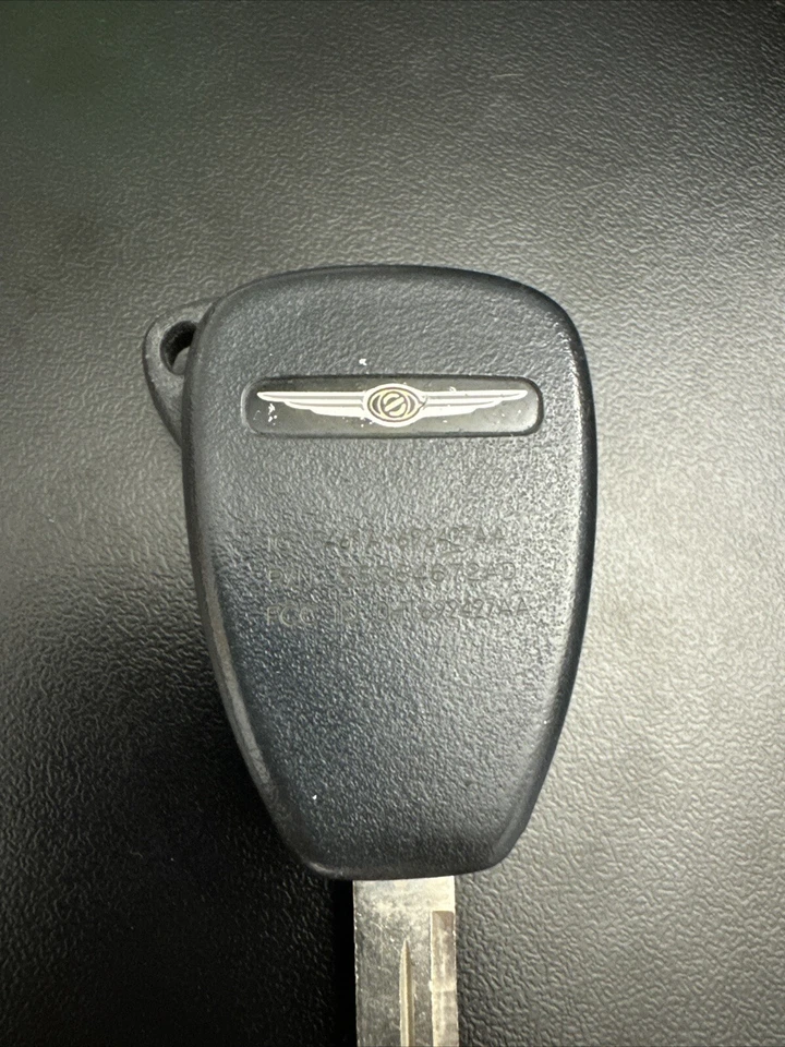 OEM ELECTRÓNICO 5 BOTONES MANDO A DISTANCIA LLAVERO PARA SEDÁN CHRYSLER SEBRING 2007-2010 Foto 2 de 3
