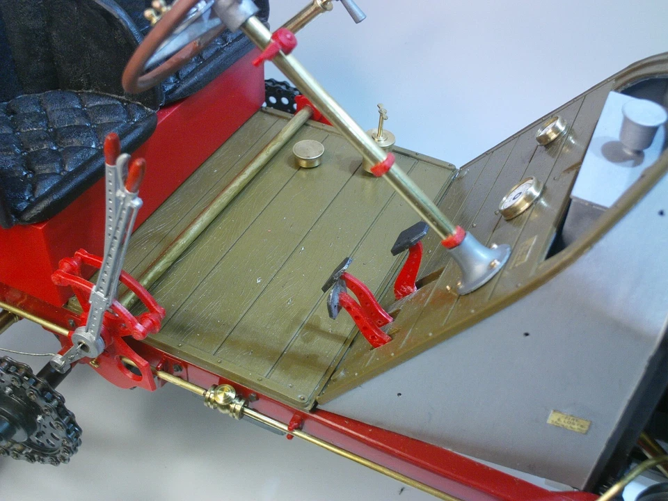 F2 Fiat POCHER scala 1/8 completa di vetrinetta - super dettagliata - perfetta - Immagine 4 di 4