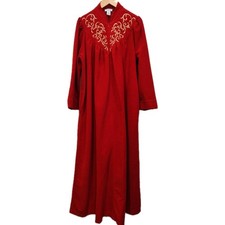 Vanity Fair Ladies Size Medium Real Red Soft Plush Lounge Wear Robe Embroidered
