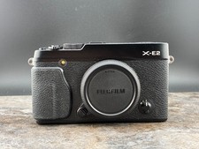 Fujifilm X-E2 16mp Mirrorless Digital Camera Black excellent 5717