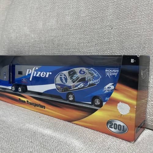 Hot Wheels 2001 Pfizer #6 Team Transporter - Foto 5 di 6