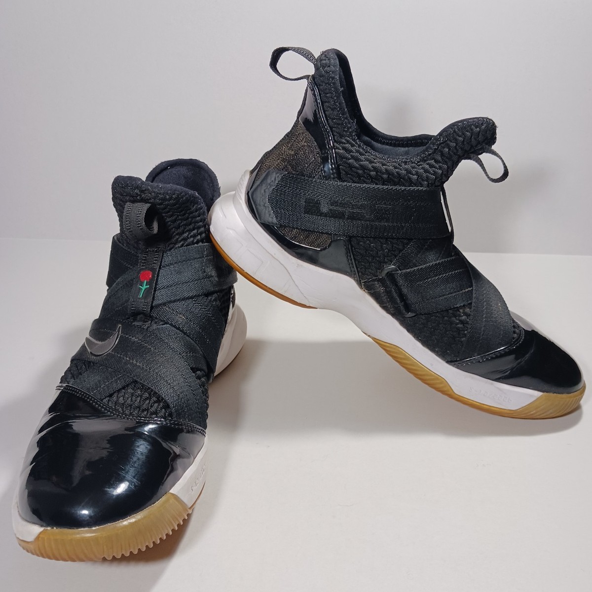 Nike LeBron Soldier 12 SFG Rose Black White AO4054-005 Mens 9.5 Basketball Shoes Nike Lebron James Soldier 12 Roses A04054-005 Basketball  main image 4