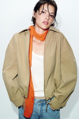 Zara Trenchcoat/Bomber Jacke abnehmbarer Kapuze Virale Trench Sand Gr.XL Neu