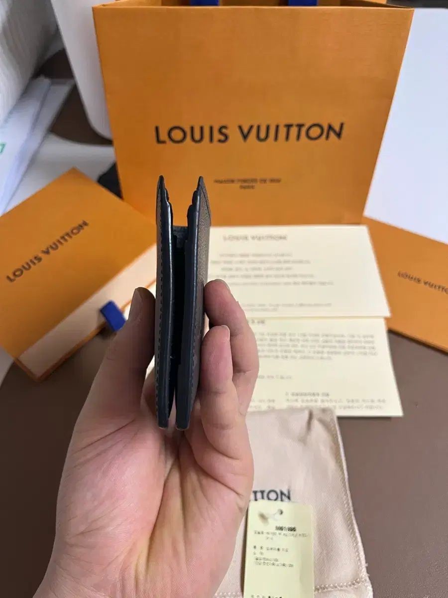 LOUIS VUITTON  Eclipse Multi Pri Two Fold Wallet … - image 4