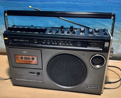Sony vintage portable radio cassette player full working new à Paris