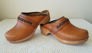 olof daughters clogs